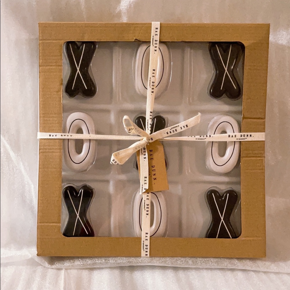 Rae Dunn Tic Tac Toe XOXO Set New - Picture 1 of 4